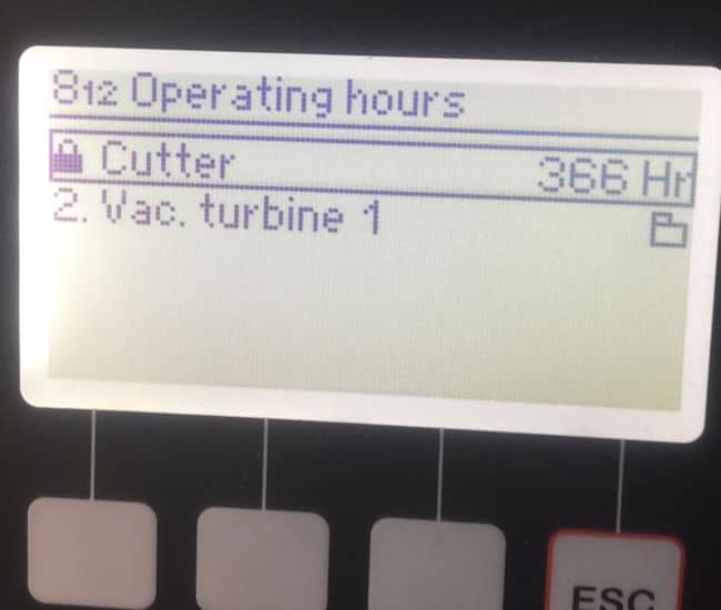 Screen of the Zund G3 L-3200 Digital Cutter showing the number of hours of use