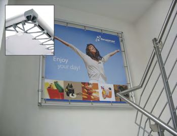 Monsterframe banner tensioning system.