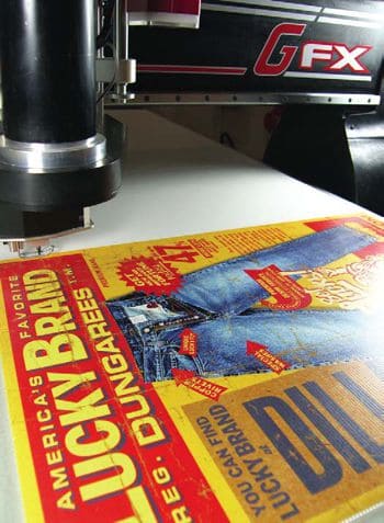 Tekcel GFX Oscillating Knife Cutting in progress