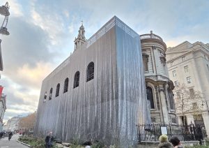 Embrace Building Wraps St Mays Le Strand 1 scaled e1765882628708 Embrace Building Wraps transforms London landmark for 300th anniversary