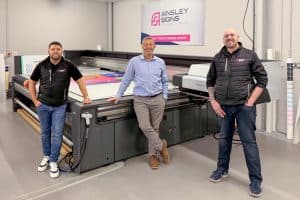 swissQprint Ainsley Signs team Ainsley Signs aims for triple growth with new Nyala