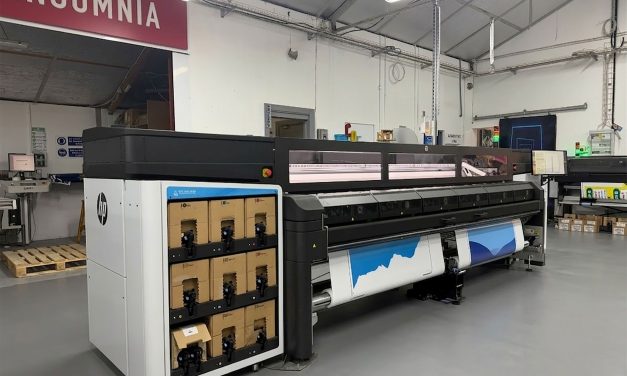 Universal Graphics upgrades capabilities with HP Latex FS60W