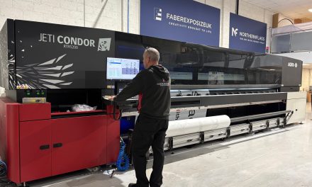 The first Agfa Jeti Condor RTR5200 touches down in the UK
