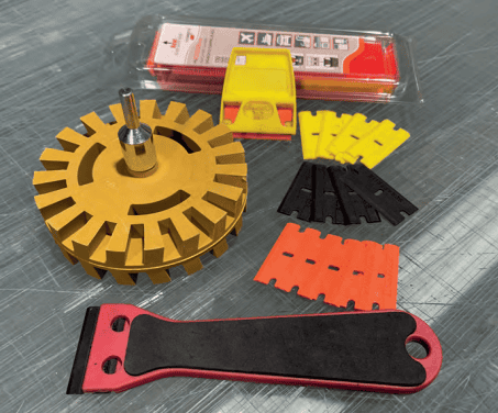 Self-adhesive vinyl: How to master the art of removing it